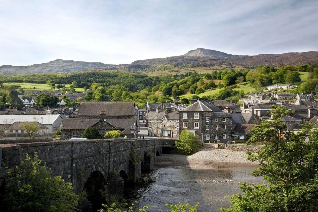 Cottage In The Heart Of Dolgellau Exterior photo